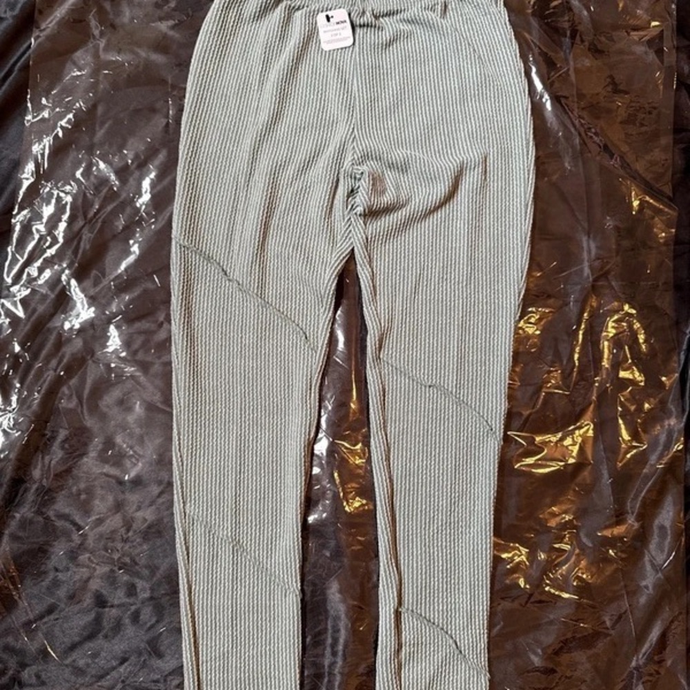 Fashion Nova Men's Mint Ribbed Jogger Pants - Picture 1 of 3